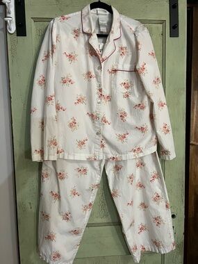 Ladies Laura Ashley Floral white and Pink Cotton Pajama Set